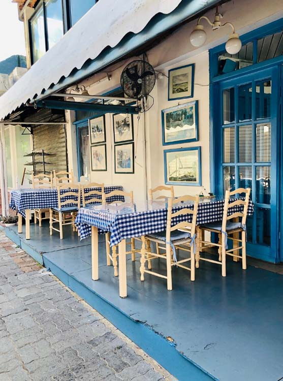 Varvara's Sea Food Restaurant, Benitses, Corfu (19)