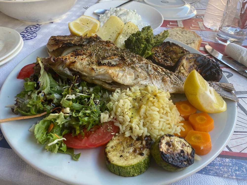Varvara's Sea Food Restaurant, Benitses, Corfu (25)